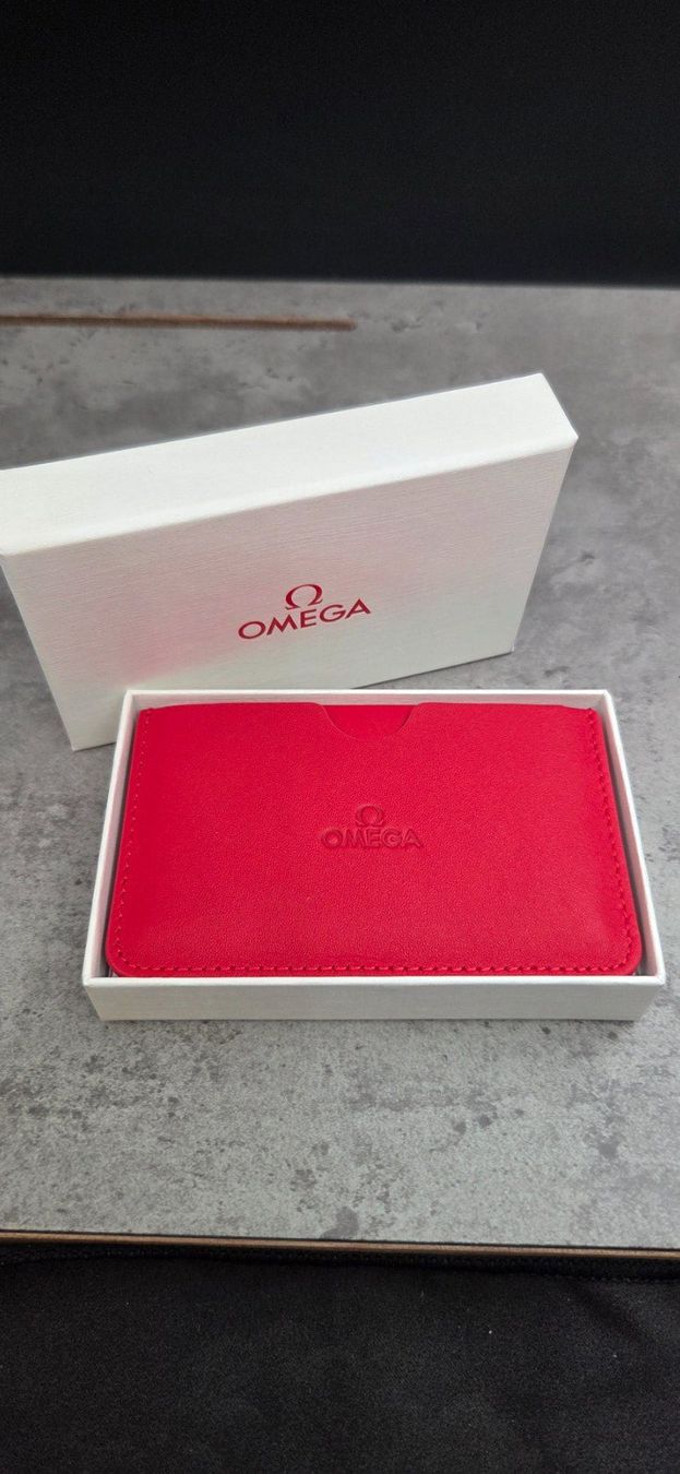 Specchi: Omega – Nuovo e nell'imballaggio originale da La Chaux-de-Fonds venduto da curtitswisswatches 2