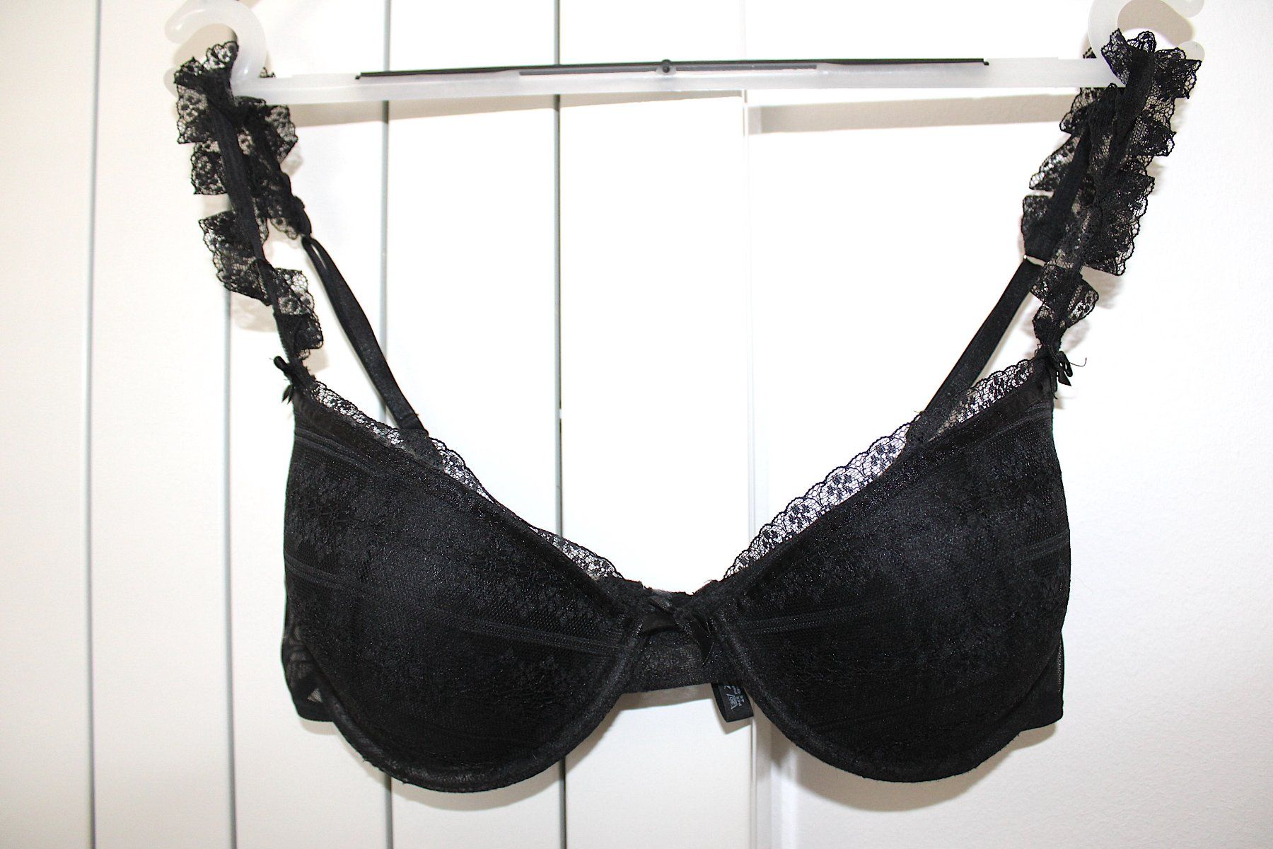 Altra biancheria intima: Neuwertiger Spitzen-BH  80C – Usato da Locarno venduto da madame-tus-sauds 4