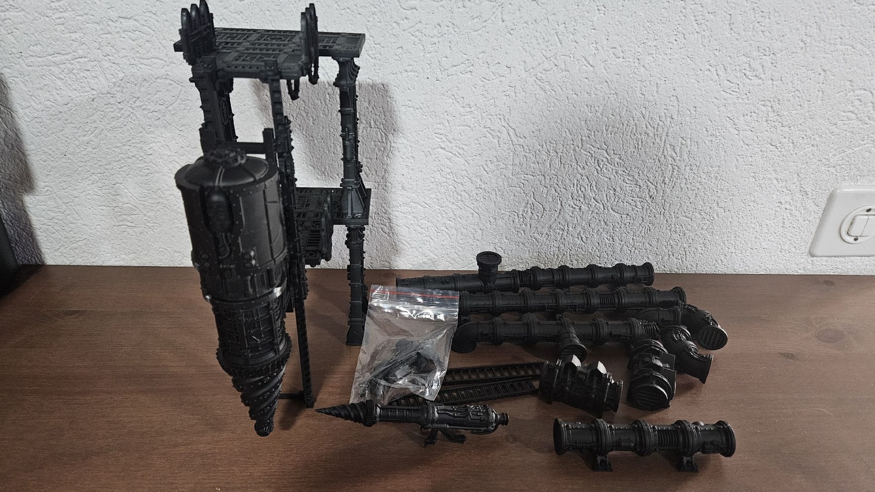 Kit di modellismo & Modellini statici: Décors Warhammer 40k, éléments industriels, occasion – Usato da Monthey venduto da N3D