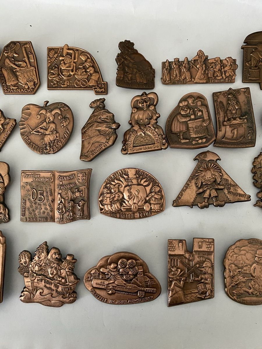 Placchette & Badge: Fasnachtsplaketten Pratteln Sammlung Kupfer – Nuovo (secondo la descrizione) da Allschwil venduto da Deal_Tiger99 2