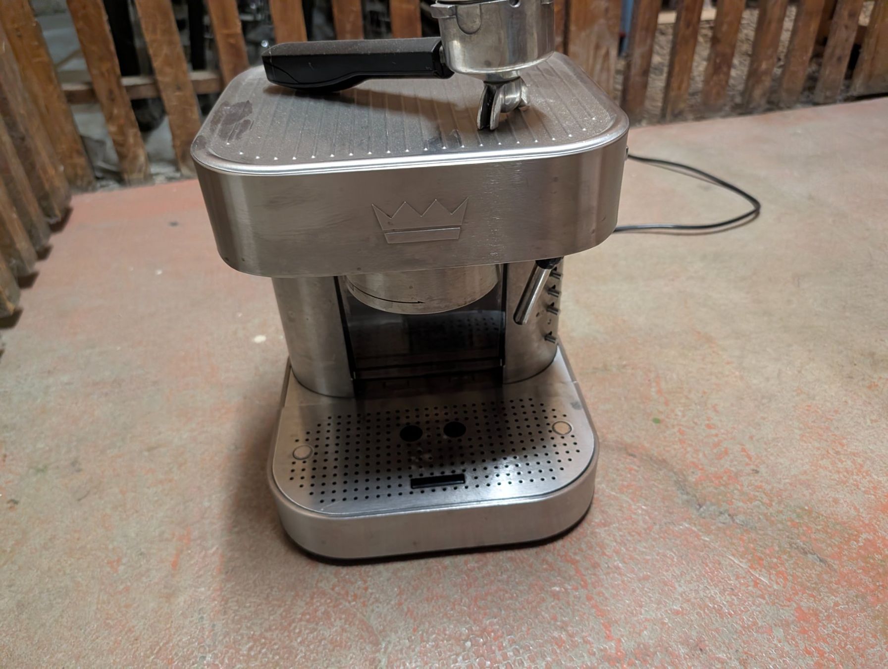 König Machines à café & Machines à expresso: Kaffeemaschine DEFEKT – D'occasion à Basel par BICICLETTISTA