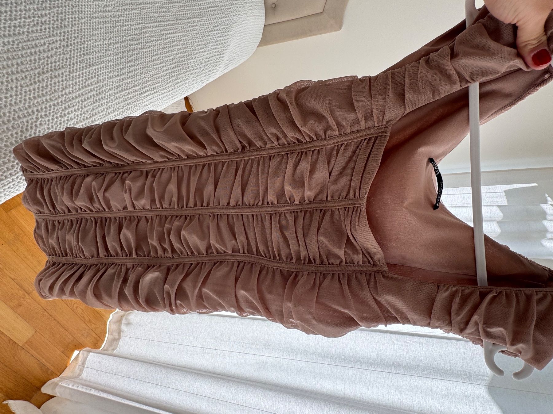 Zara Kleider: Elegantes Zara Kleid – Gebraucht aus Basel von Ma_2307 1