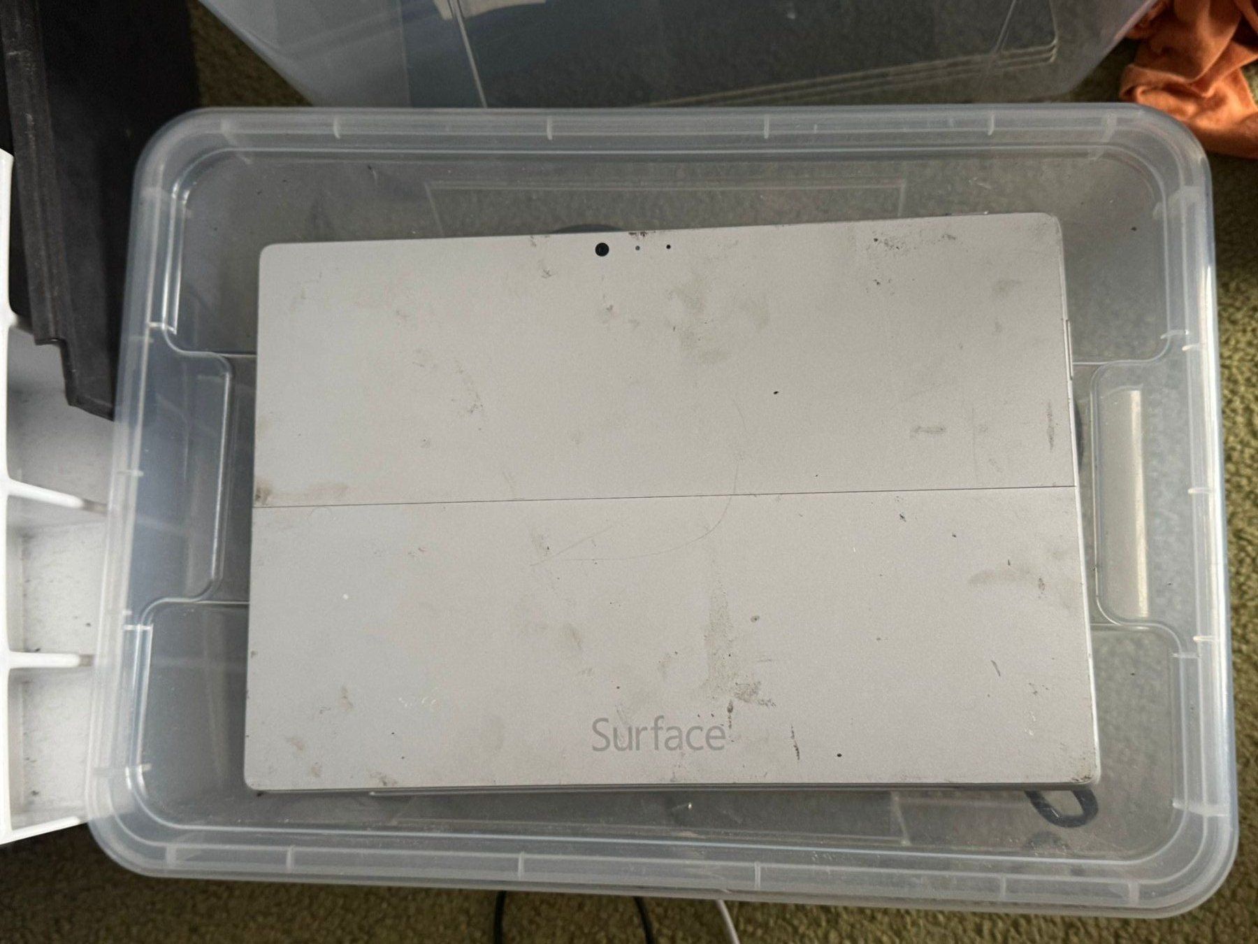 Microsoft Tablet PC: Surface Pro 3 - 256GB !! ungeprüft !! Ab 15CHF!! – Difettoso da Olten venduto da HoYa01 1