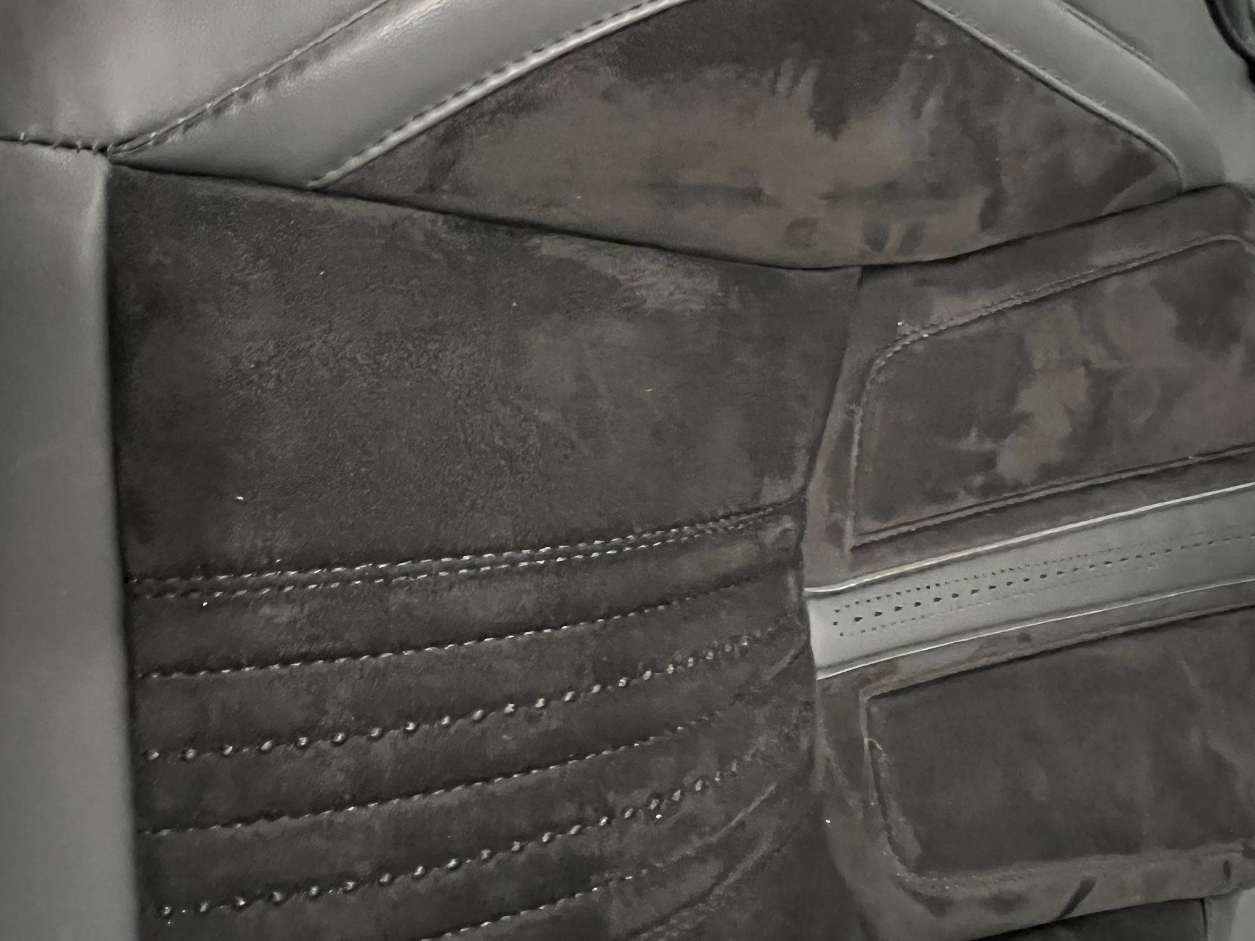 Toutes les pièces détachées: Autositzbezüge AIRBAG Universal Schwarz – D'occasion à Reichenburg par ValeR07 3
