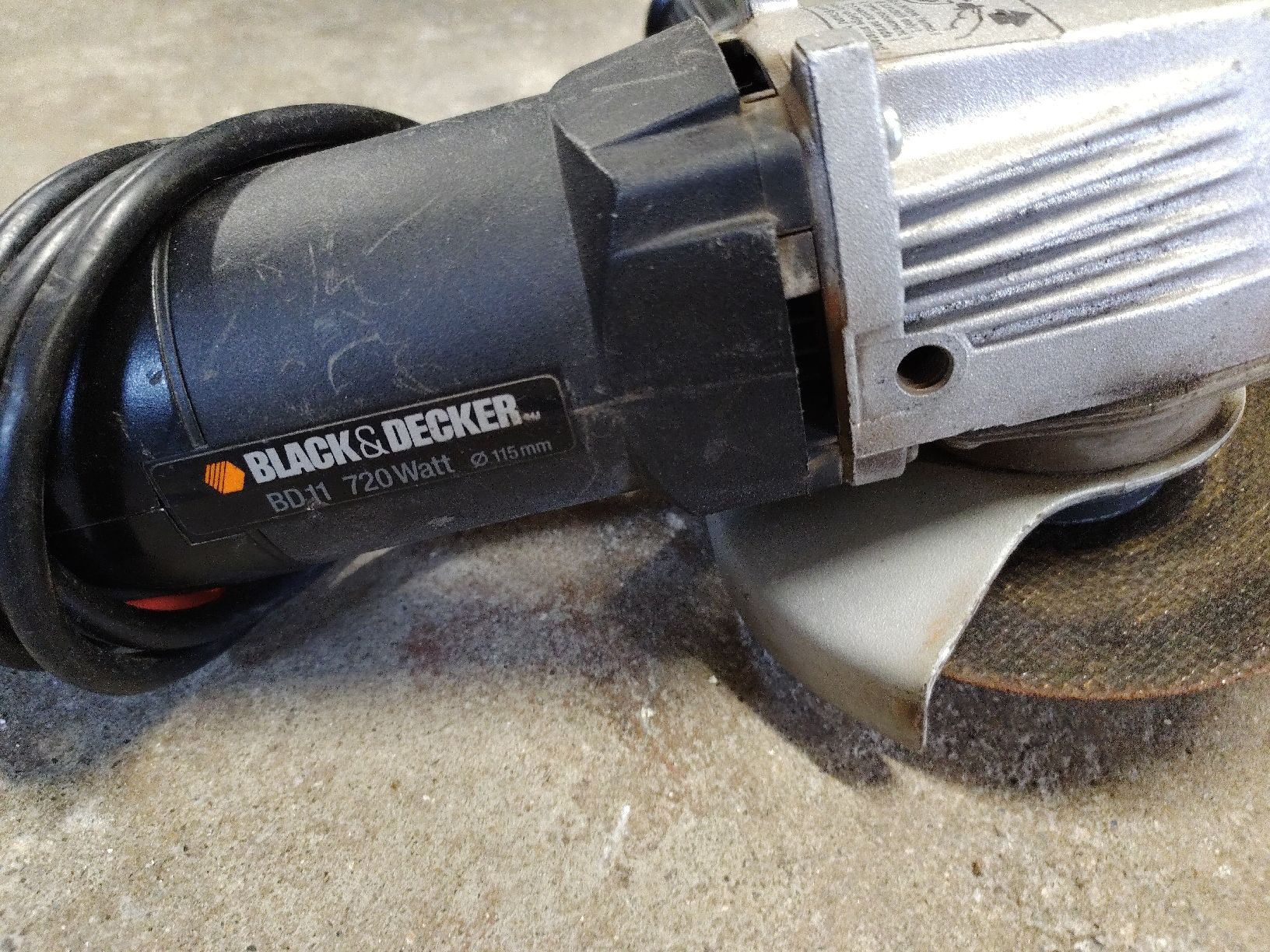Tutte le macchine: Winkelschleifer Black & Decker – Usato da Alberswil venduto da MiSaWi 2