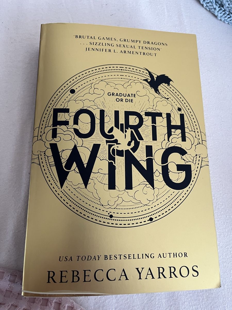 Bücher: Fourth Wing (ENG) – Gebraucht aus Herisau von ravi0lii