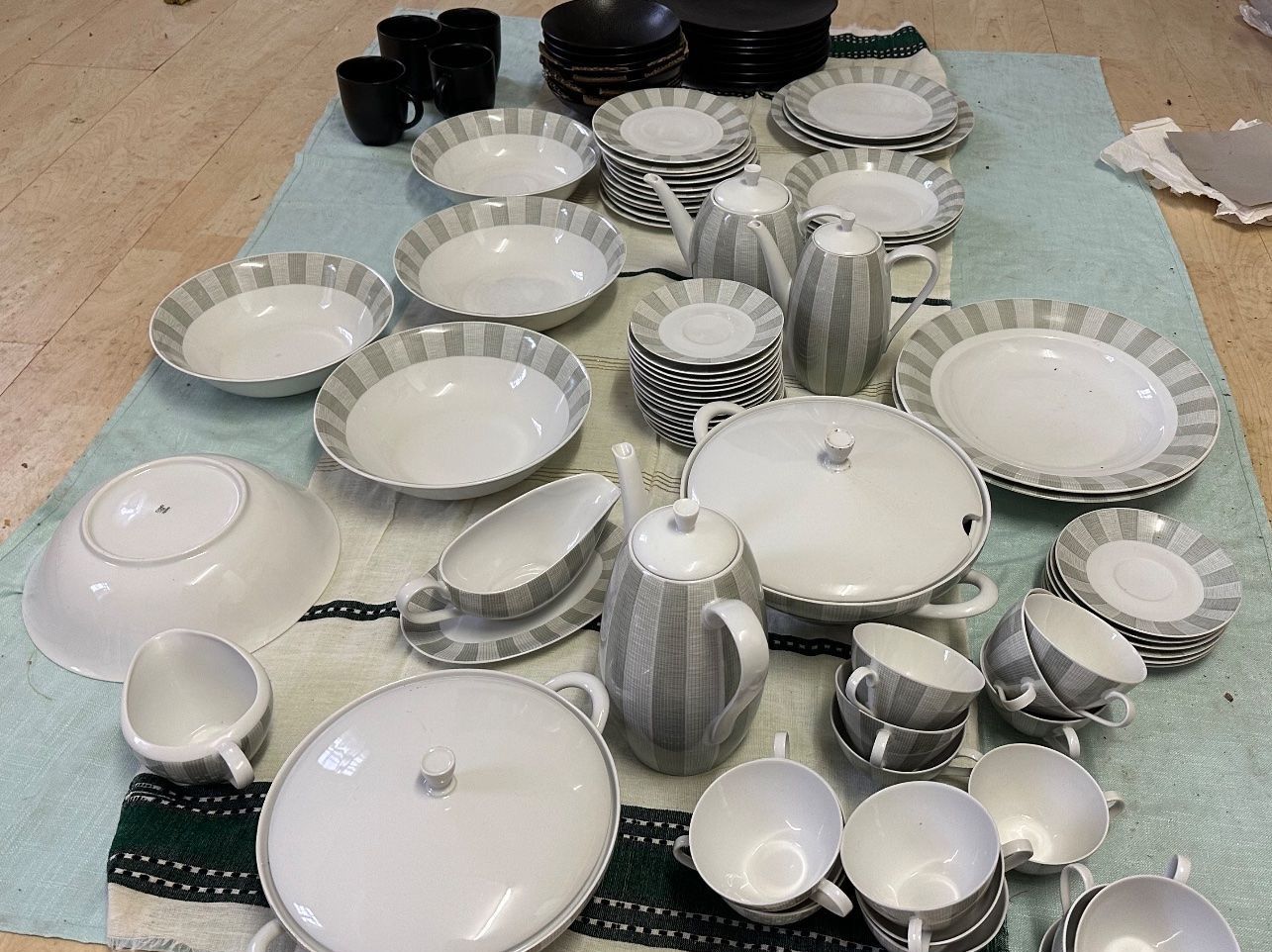 Coop Geschirrsets: 70er Tafel-Service von Coop, riesig – Gebraucht aus Frauenfeld von aluma14 1