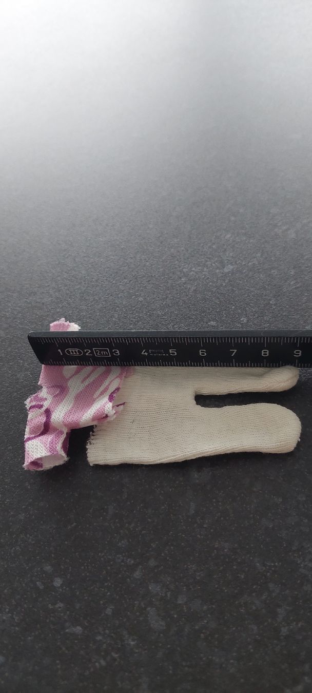 Bambole: Miniaturen Puppenkleidli  – Usato da Muri AG venduto da nindo1 2