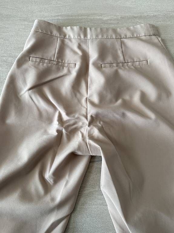 Pantaloni: Na-kd Stoffhose – Usato da Zwingen venduto da KatjaM 4
