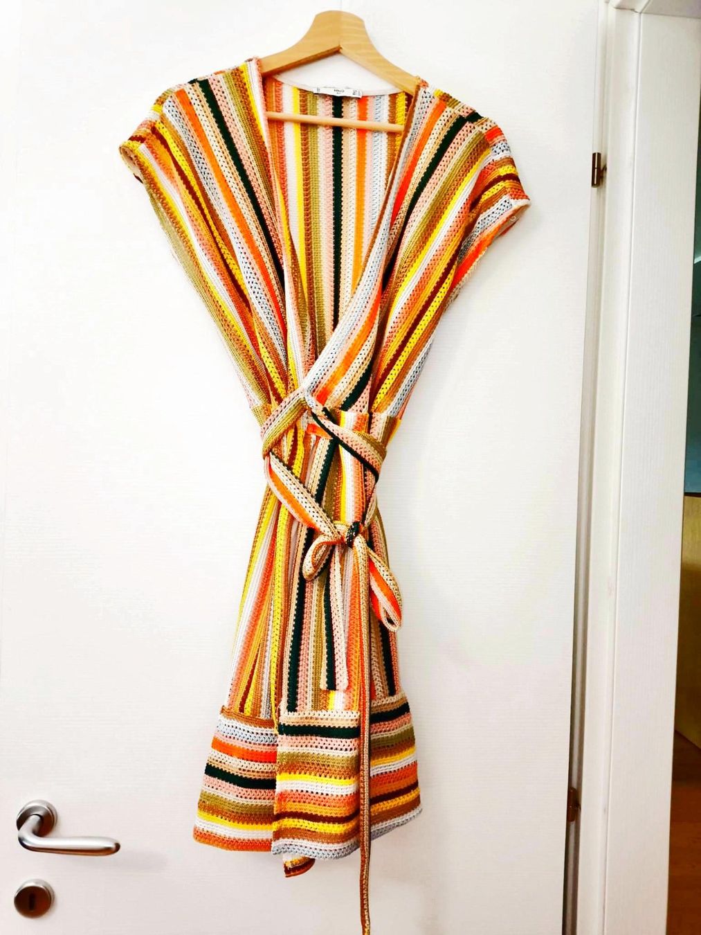Mango Vestiti: Vestito multicolore donna Mango – Nuovo (secondo la descrizione) da Pregassona venduto da tec_gdd7 1