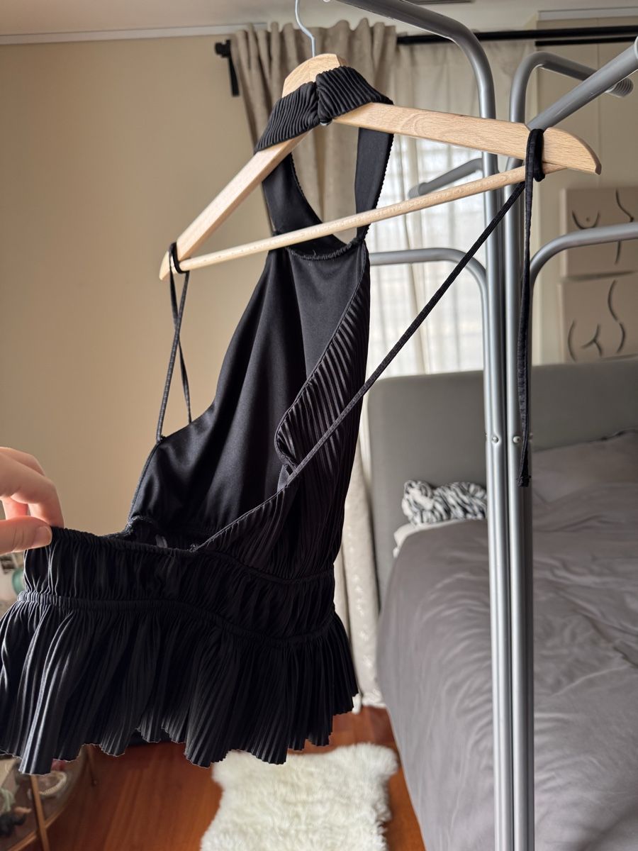Bershka Top: Bershka strappy backless top Size S – Usato da Küsnacht ZH venduto da pup_culture 2