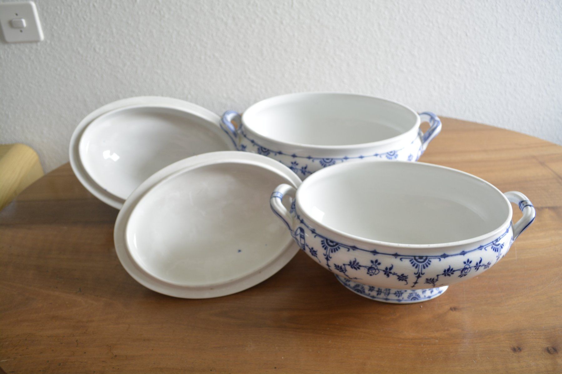 Coupes: Gedeckte Servierschüssel Minton "Danish" 2-teilig – D'occasion à Brunnen par Kloster_Ingenbohl 1