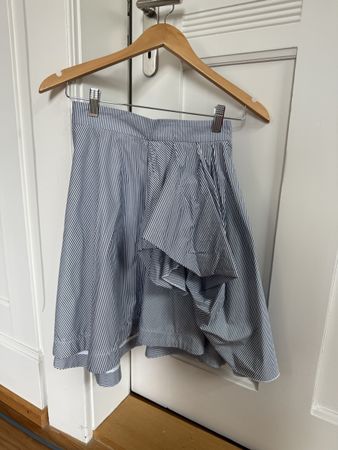 Chic Sandra Weil Striped Skirt - Size 2 - Summer Ready!