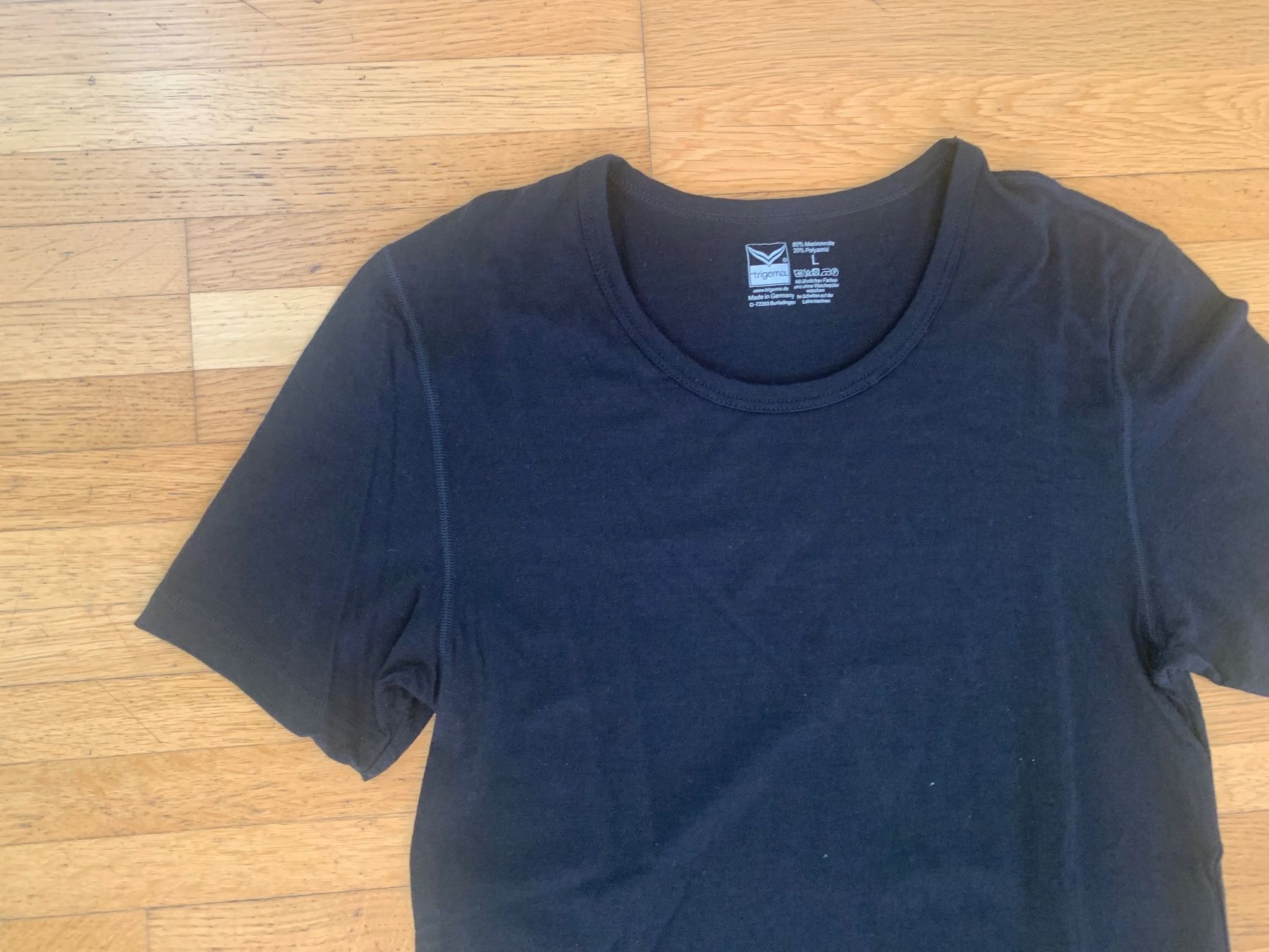 T-Shirts: Merino Shirt schwarz – Neu (gemäss Beschreibung) aus Bülach von frische_brise 6