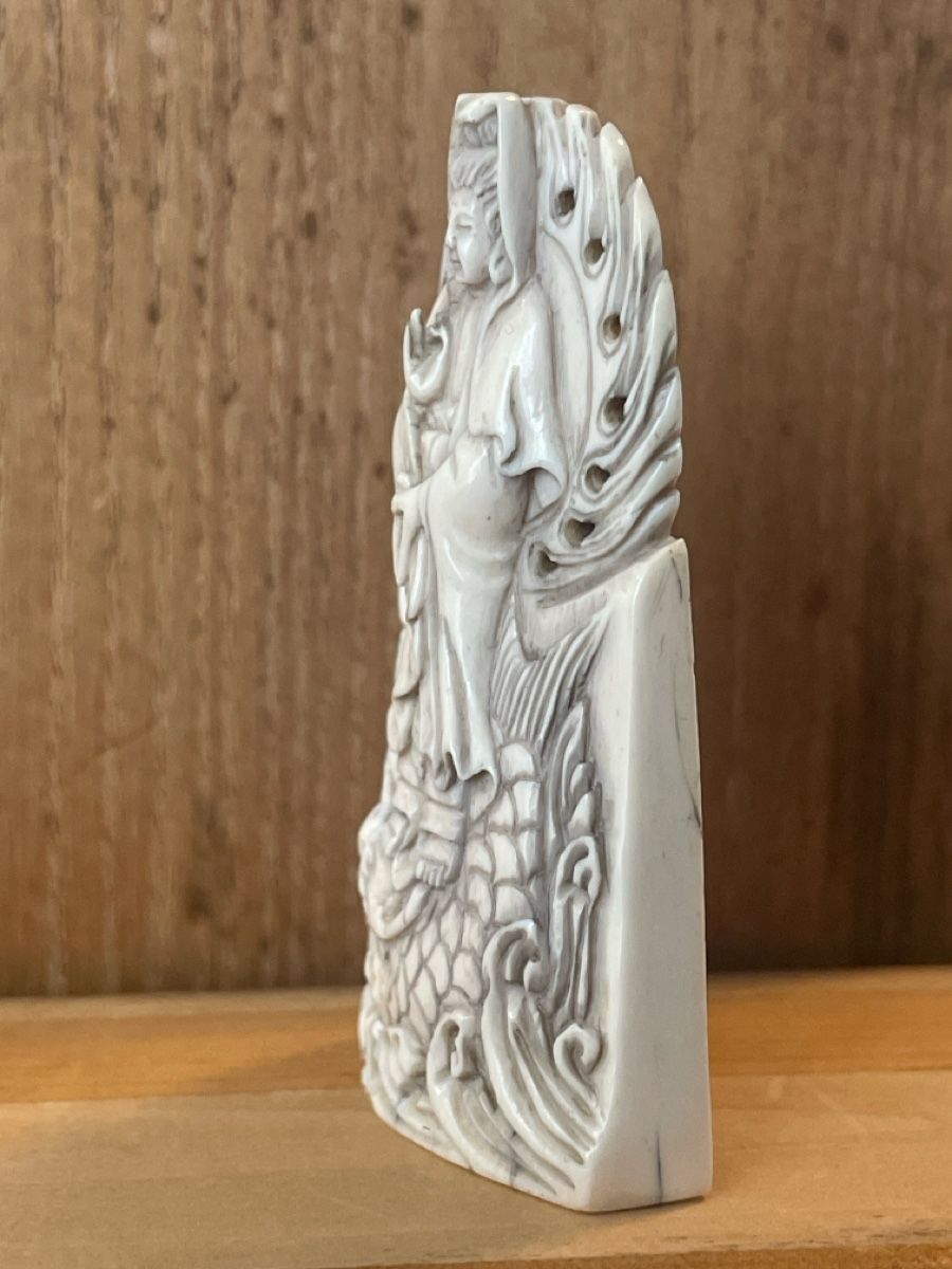 Figuren: Figur, schöne Relief Schnitzerei einer Gottheit – Gebraucht aus Embrach von Gauvain1 1