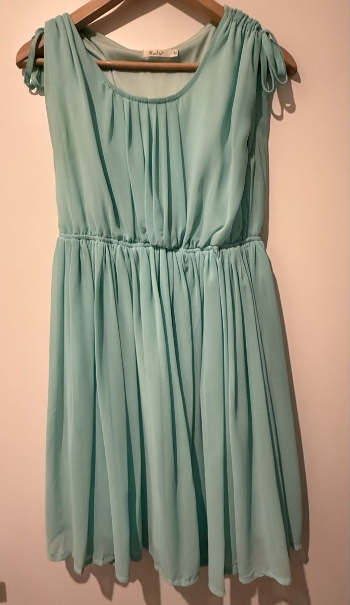 Robes: Kleid mintgrün Grösse M  – D'occasion à Dagmersellen par Nathi33