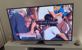 Samsung UE55JU7080T TV 55" mit Startproblem (läuft aber)