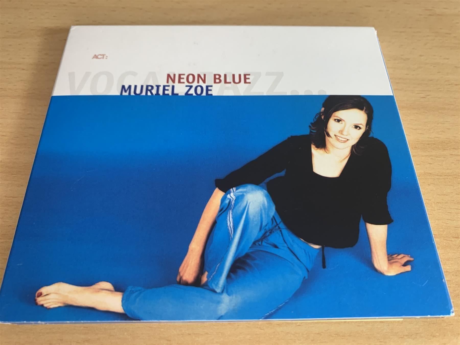 CD: Muriel Zoe – Neon Blue – Usato da Rikon im Tösstal venduto da Alpenmutz