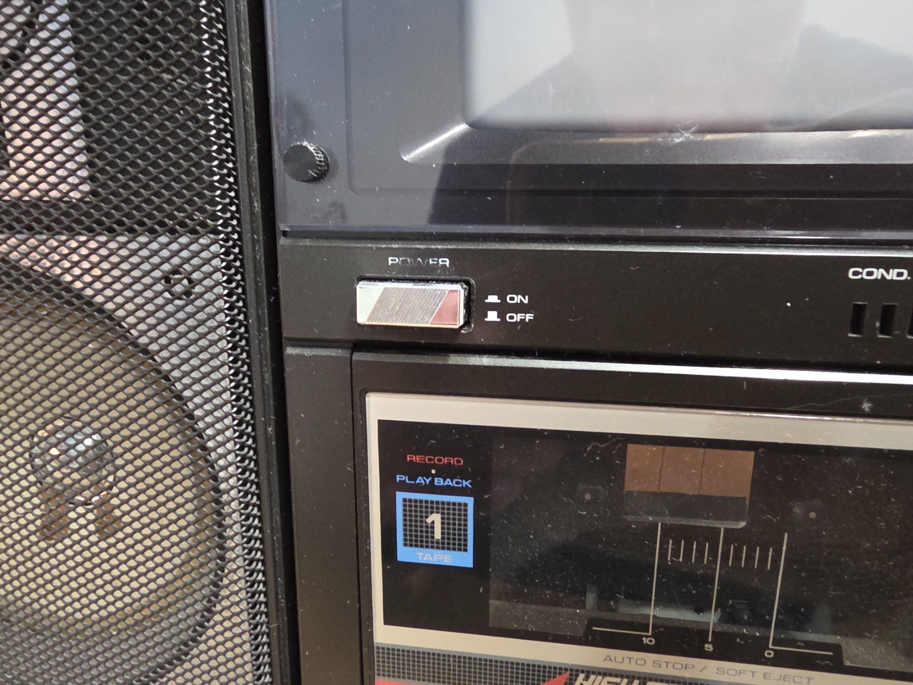 Lecteur multimedia & Streamer: QUASAR Stereo Cassette TV Recorder gebraucht – Défectueux à Chur par FeschtlandBrockiChur 3