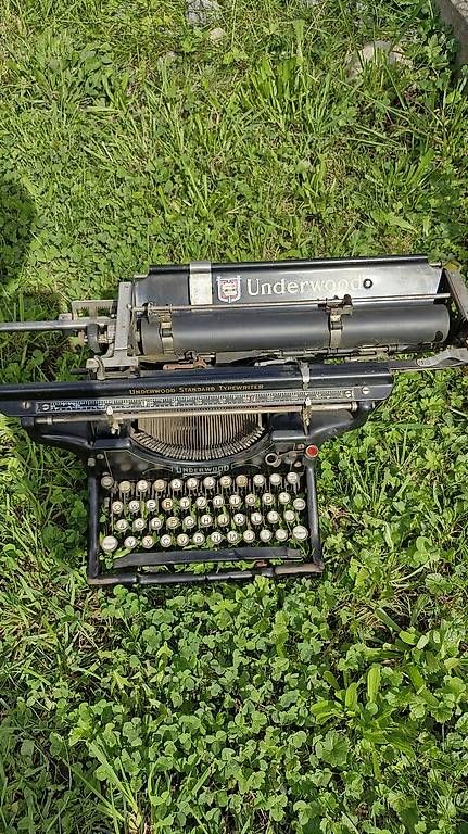 Macchine da scrivere: Schreibmaschine Underwoos Standard Typewriter – Usato da Eichberg venduto da Eriberi02