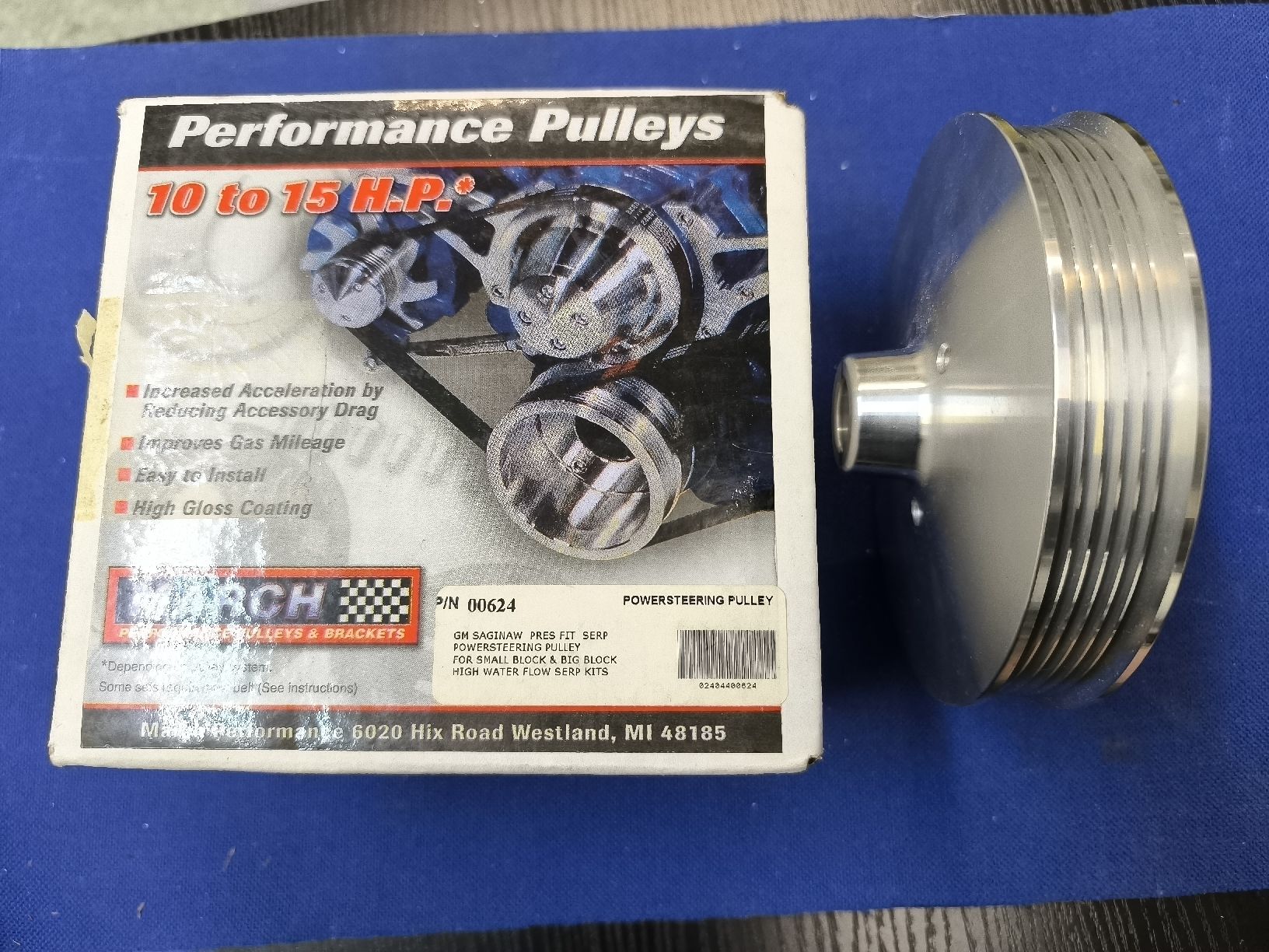 Chevrolet Tutti pezzi di ricambio auto: March Performance Powersteering Pulley 624 Neu Chevy div.  – Nuovo e nell'imballaggio originale da Oberwil b. Zug venduto da Gto469