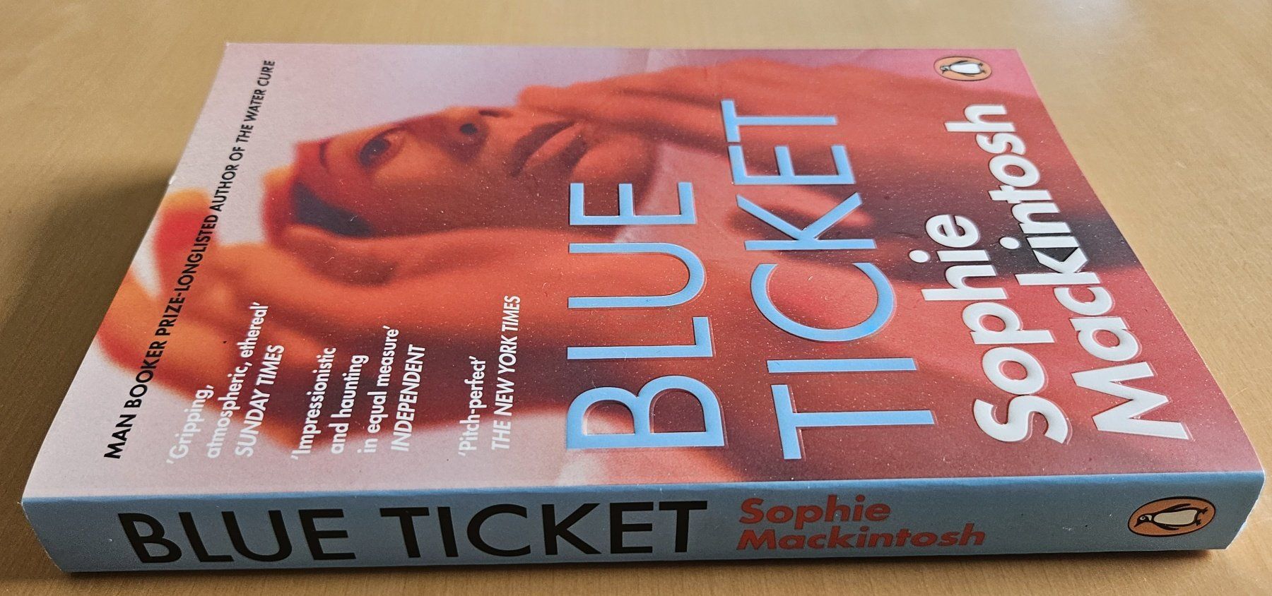 Libri: Sophie Mackintosh: Blue Ticket – Usato da Schaffhausen venduto da asyouwestley 2