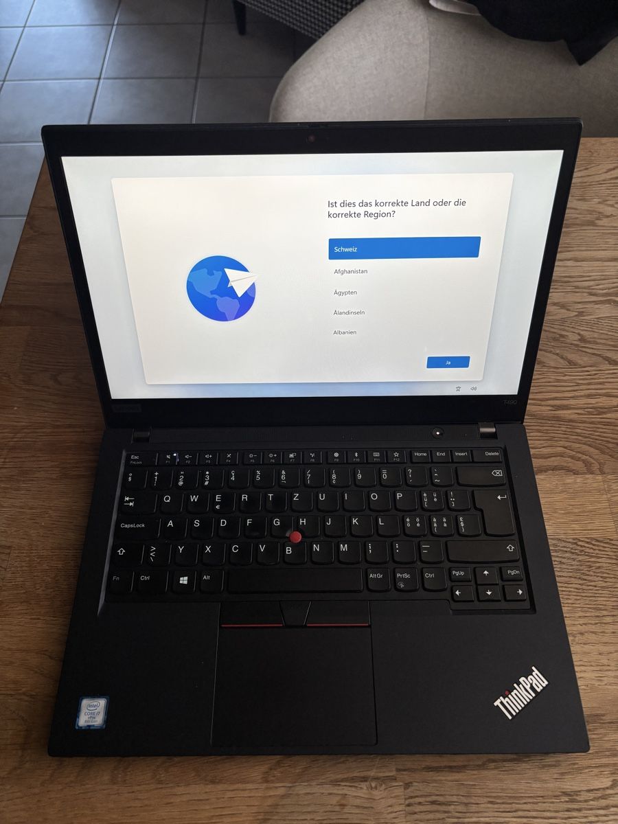 Lenovo Notebooks: Lenovo Thinkpad T490 - Laptop – Gebraucht aus Diessenhofen von levu89