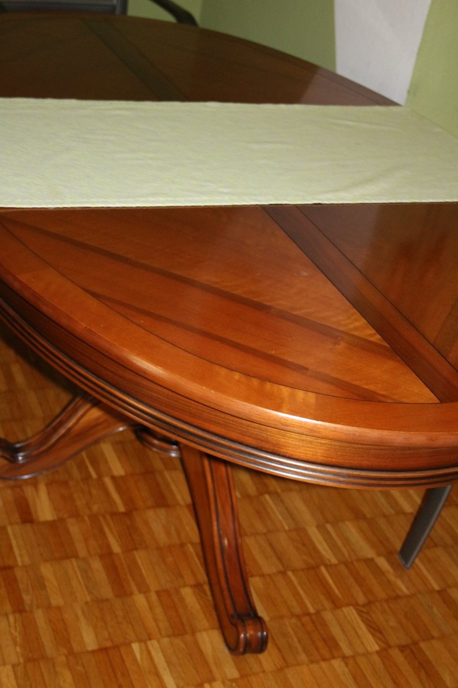 Tische: Tisch Oval – Gebraucht aus Benglen von polli77