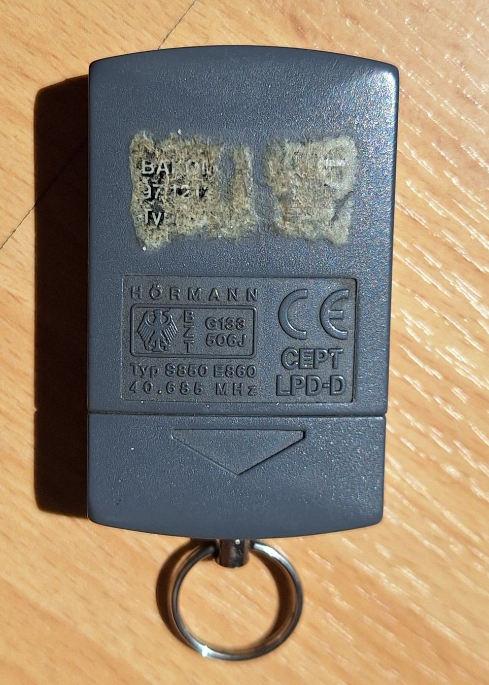 Hörmann Fernbedienungen: Télécommande Hörmann HS860 40.686 MHz bon état – Gebraucht aus Loveresse von Slider2neuf 1