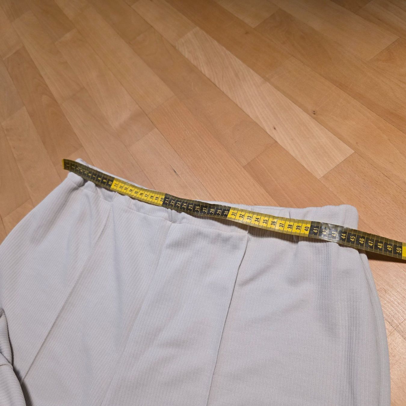 Pantaloni: Linea V Vintage Hose Sandfarbe Gr. 48 – Usato da Wald ZH venduto da CapLux 5