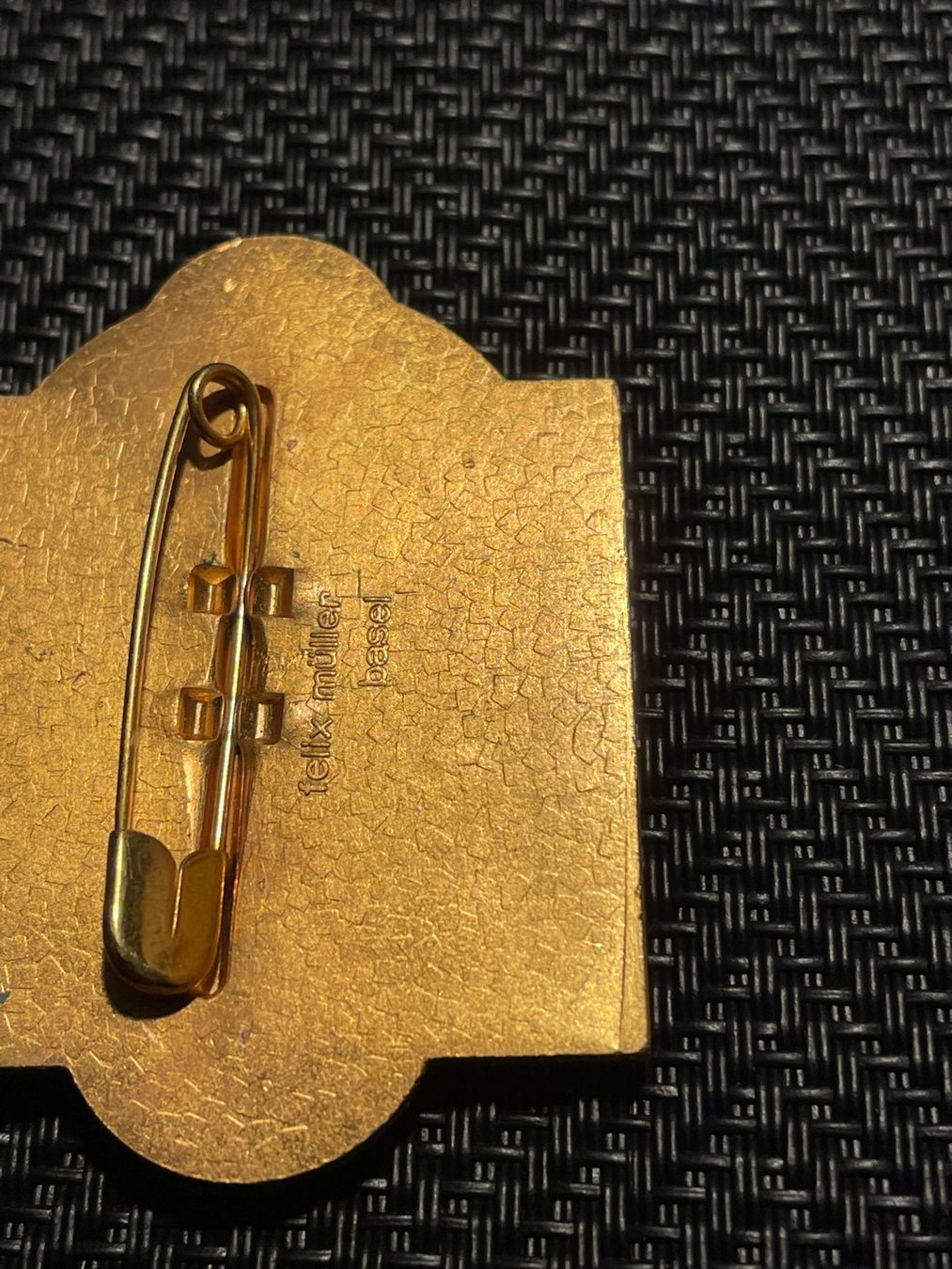 Plaketten & Abzeichen: Basler Fasnachtsplakette 1973 Gold – Gebraucht aus Aarburg von glaibasel57 1