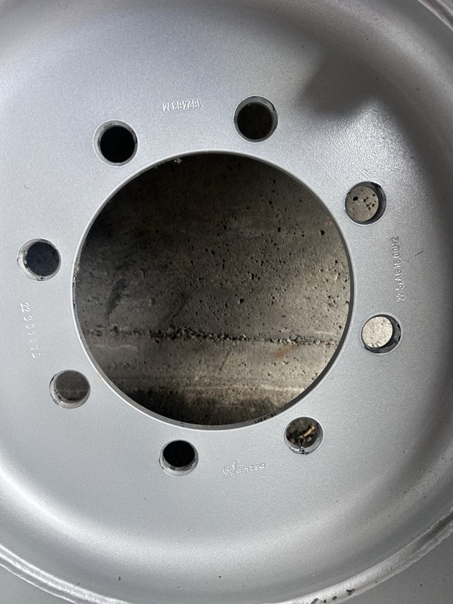 Pneumatici & Ruote complete: Kompletträder 520/55R22.5 – Nuovo (secondo la descrizione) da Fahrni venduto da vario415 2