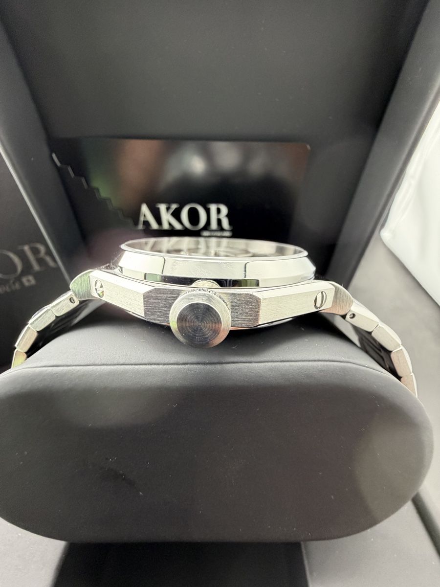Uhren: Montre AKOR Régulateur Rouge Neuve Full Set – Neu und originalverpackt aus Neuchâtel von TopChrono24 4
