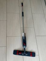 Flachmop mit Dualsprühfunktion