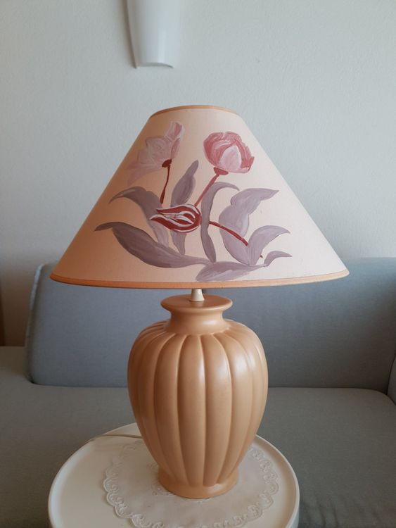Die Wohnzimmerlampe in Creme: Ein zeitloser Klassiker für Ihr Zuhause