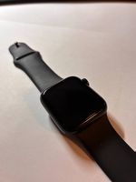 Apple Watch SE (2024) Schwarz Aluminium 40mm