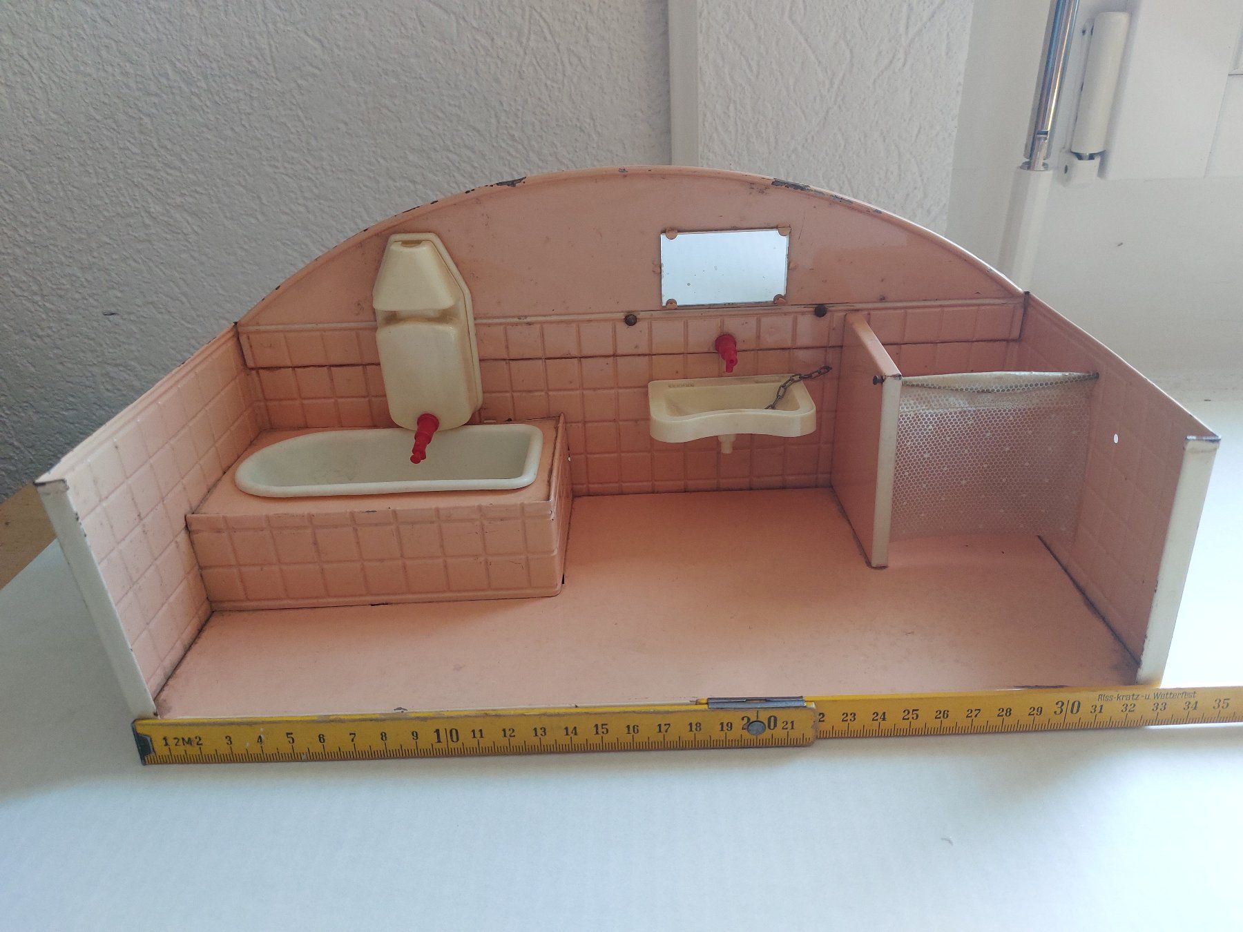 Case e mobili per bambole: BADEZIMMER - ANTIK – Usato da Gipf - Oberfrick venduto da Esnoopy 7