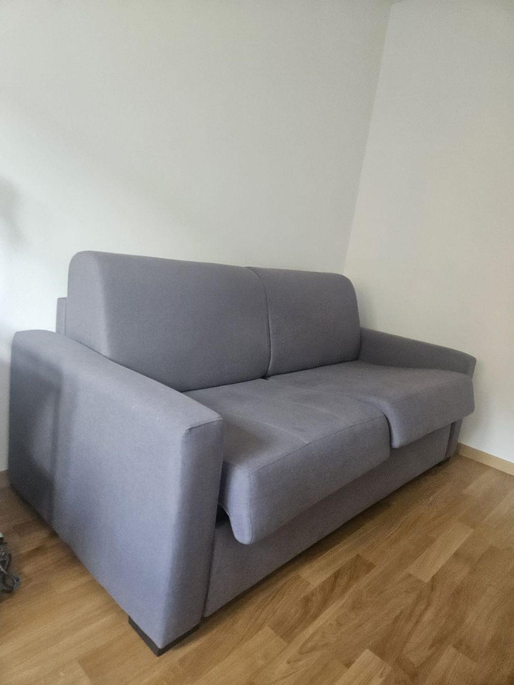 Divani: Bettsofa (Gebbraucht) grau Lattenrost – Usato da Bern venduto da Colibri0 1