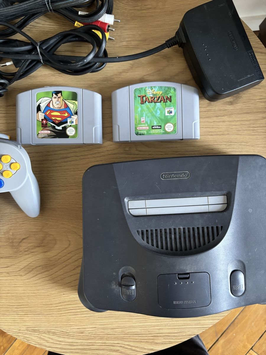 Nintendo Console: Console Nintendo 64 avec jeux et manette – Usato da La Chaux-de-Fonds venduto da DANIELA19961996 2