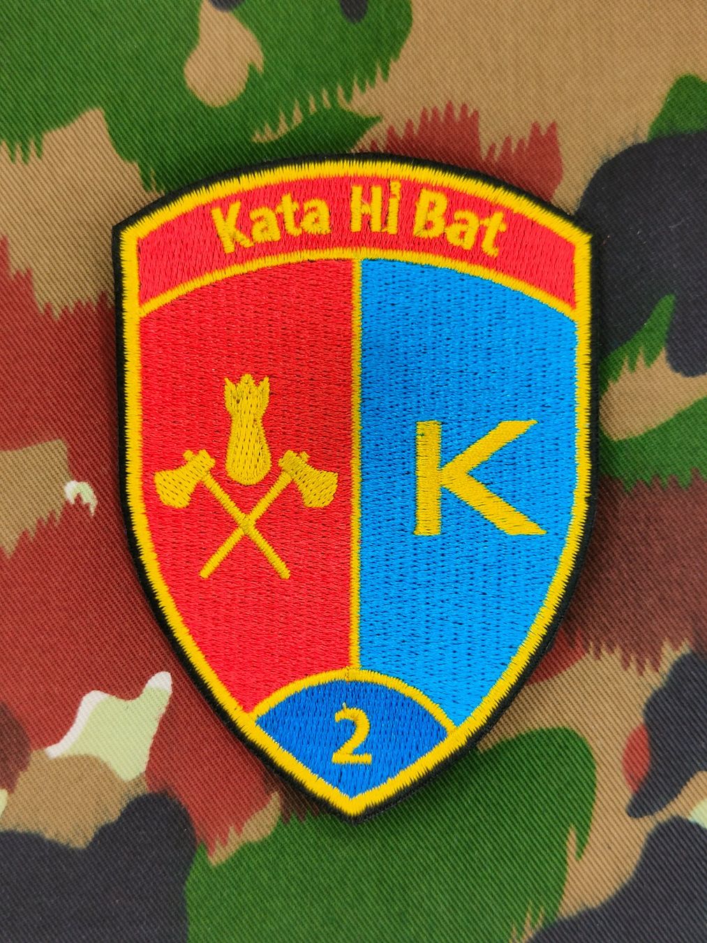 Schweizer Armee Uniformen: Verbandsabzeichen Kata Hi Bat 2 Kp 4 – Gebraucht aus Bauma von SwissMilitaria