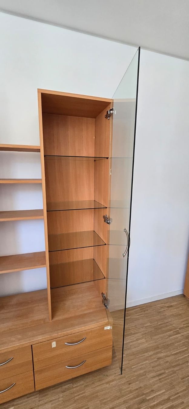 Linth Regale: Wohnregal mit Vitrine, Buche gedämpft, geölt – Gebraucht aus Hettlingen von r_t_rp9k 3