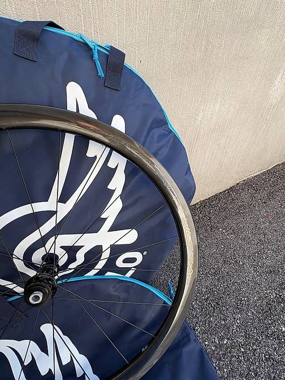 Pneus & Kompletträder: Ruote Campagnolo in carbonio  – Gebraucht aus Magliaso von luc_kyv8 1
