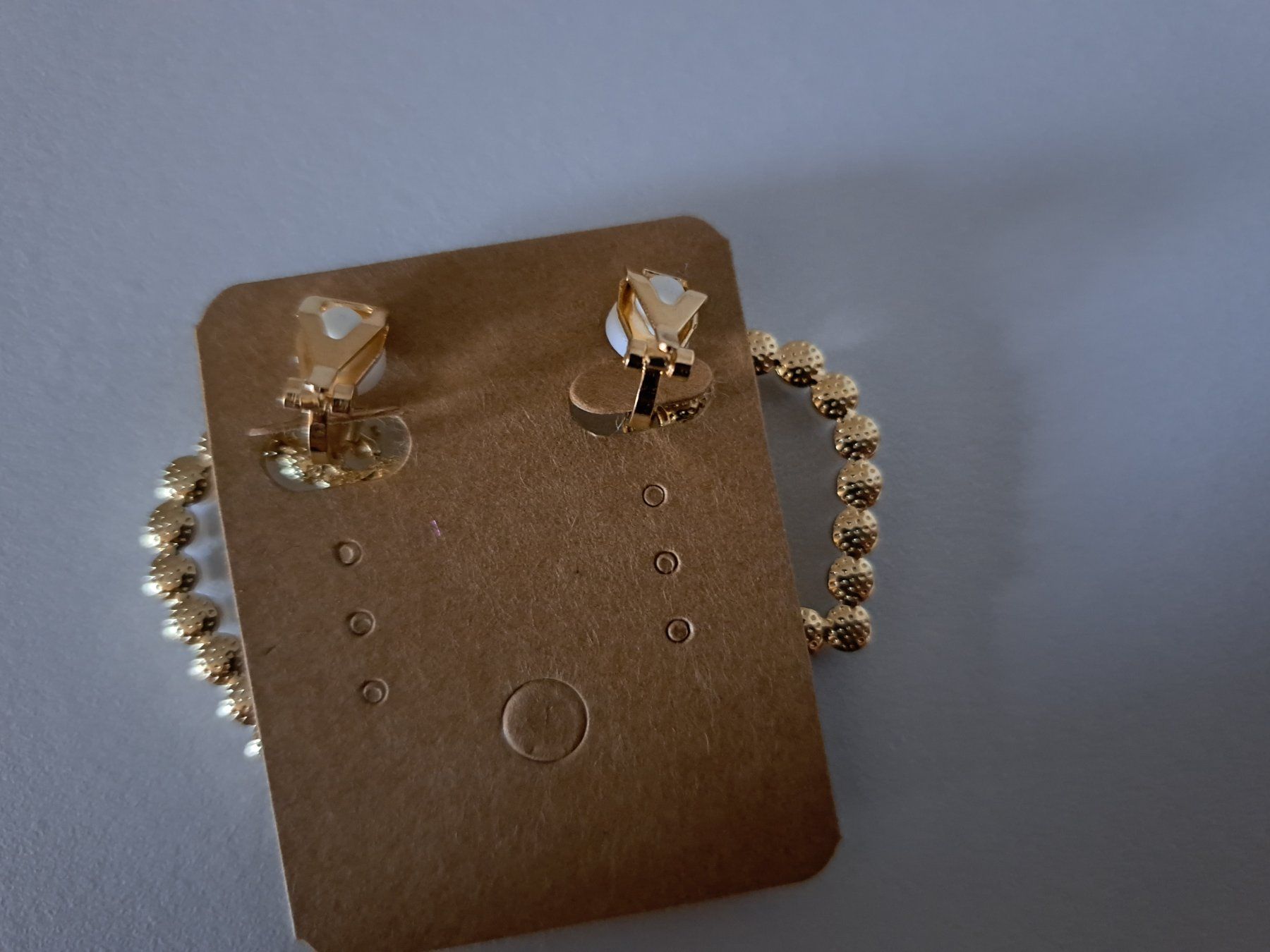 Ohrringe & -stecker: Elegante Perlen Ohrclips Herzform Clip-On Modeschmuck – Gebraucht aus Weggis von Leeclipse 2