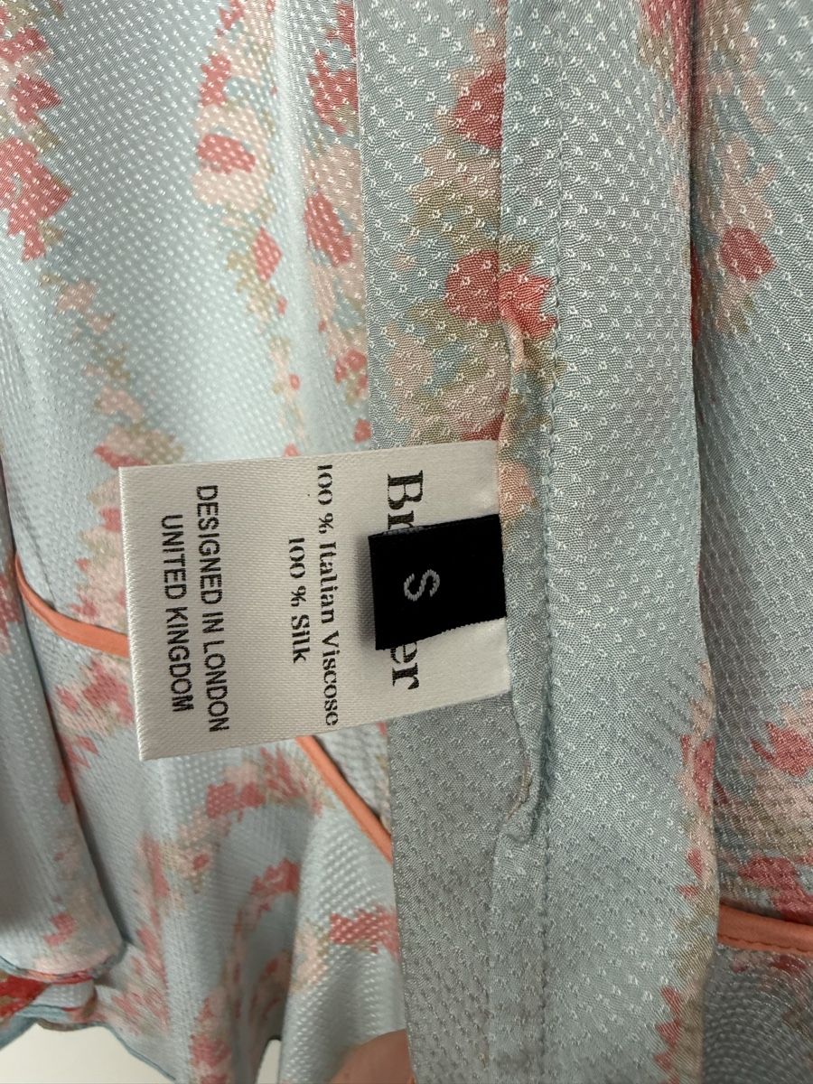 Robes: Broegger Wickelkleid Blumenmuster Hellblau Grösse S Seide – Neuf avec emballage d'origine à Zug par 5anna 3