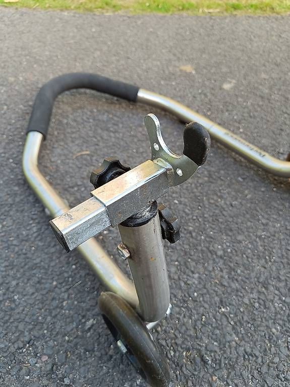 Stander: Béquille d'atelier moto  – Usato da Le Landeron venduto da Gbianchet 1
