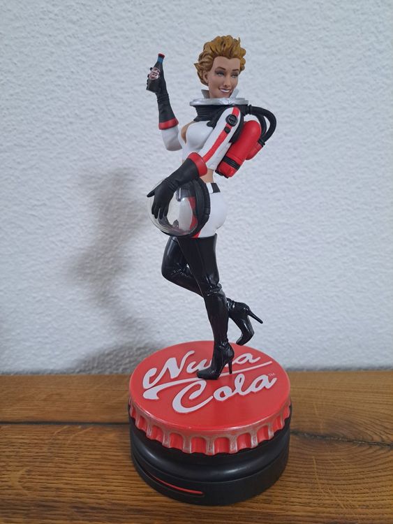 Fallout 4 Nuka Cola Girl | Kaufen auf Ricardo