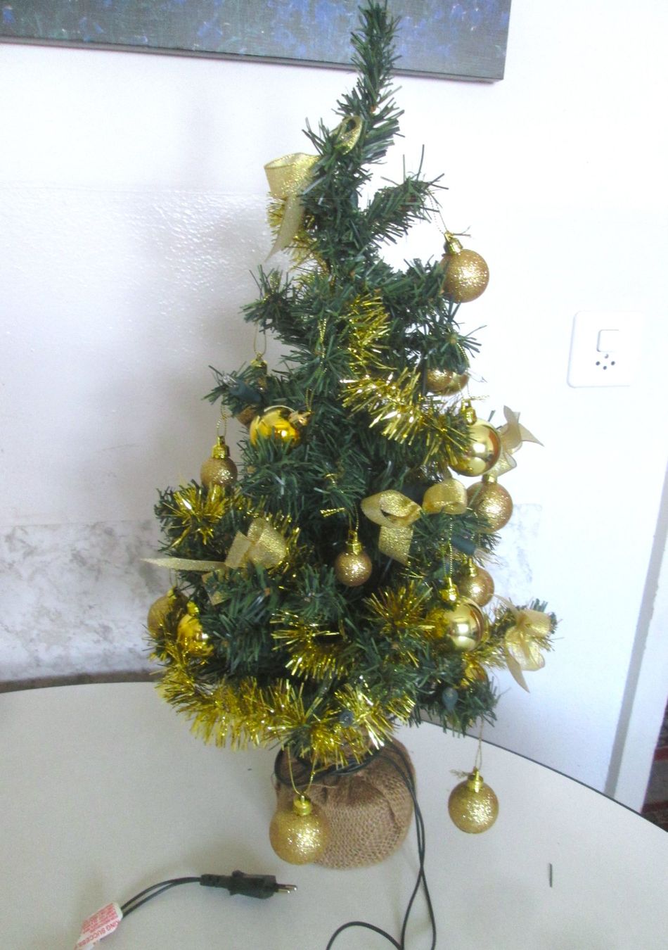 Tutte le decorazioni: Mit elektrischem Licht geschmückter Baum – Usato da Sementina venduto da babucia
