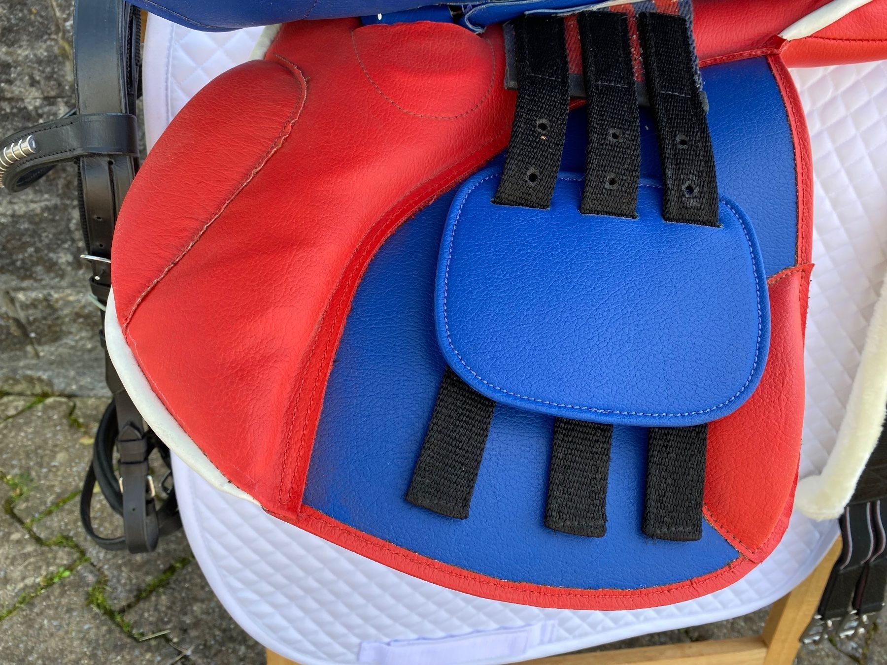 Selle & Accessori: schöner Vielseitigkeitssattel – Usato da Feldbach venduto da Fea1 8