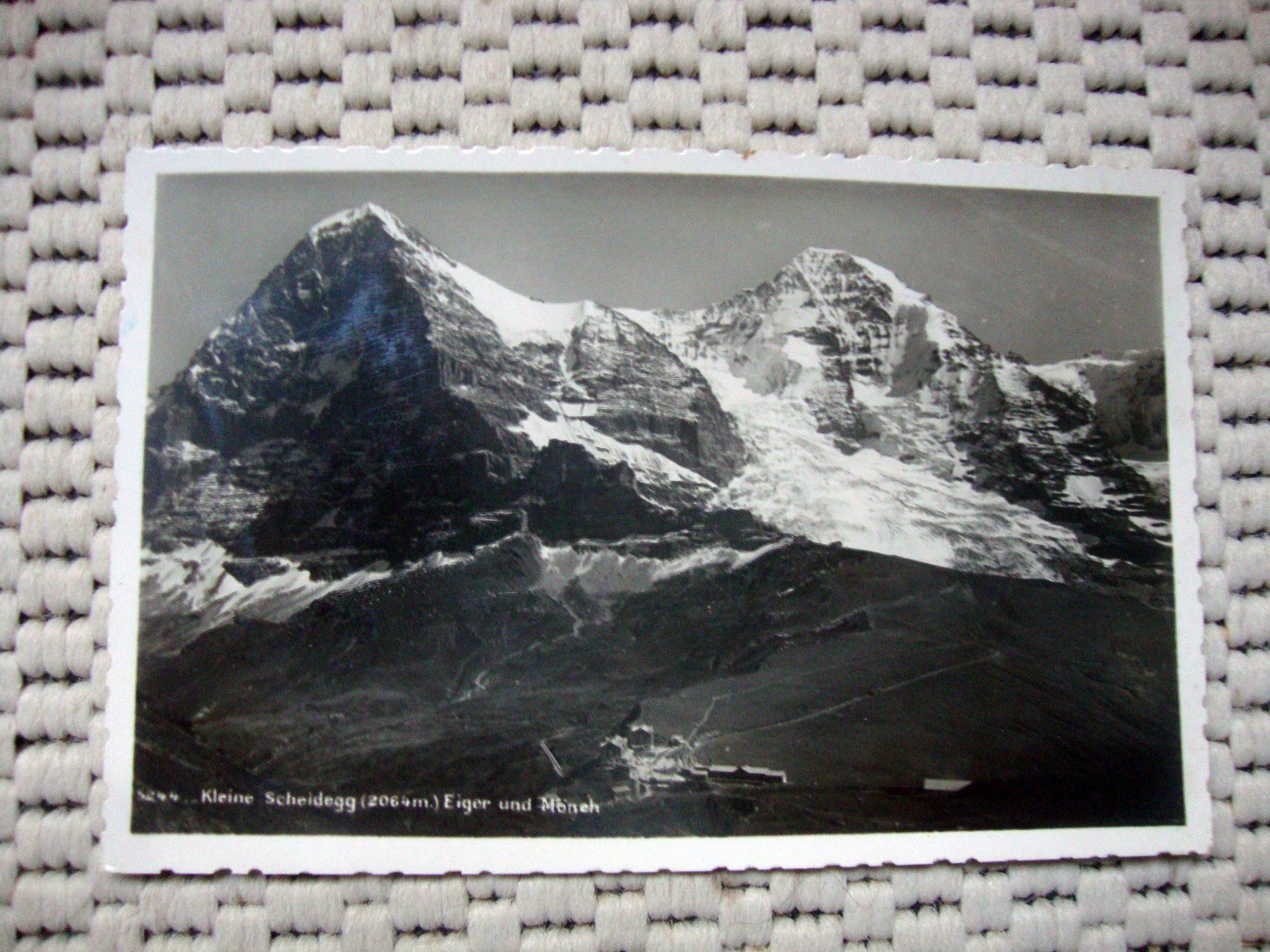 Cartoline postali: Kleine Scheidegg Bahnhof mit Eiger und Mönch AK ungelaufen – Usato da Döttingen venduto da Kubuli1