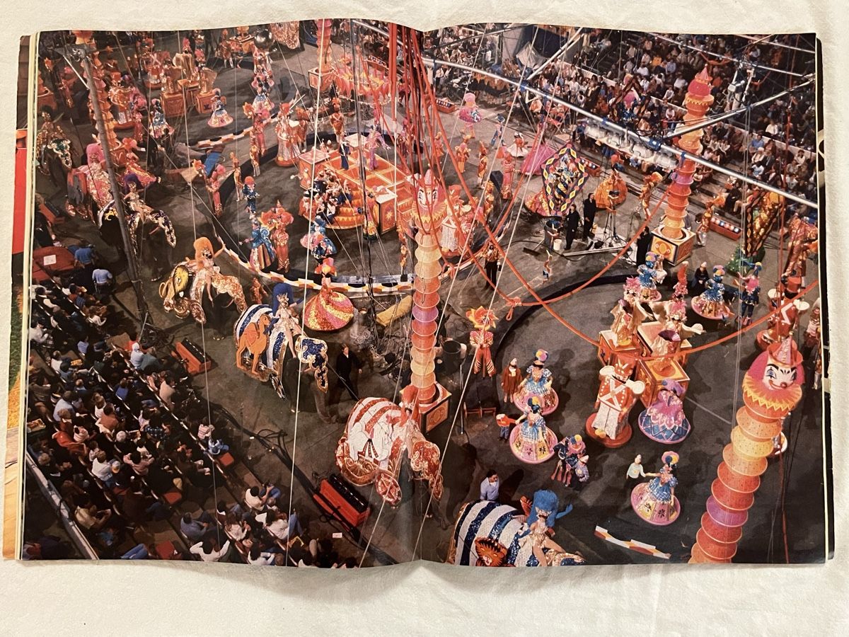Libri: Ringling Bros Circus Programm 1979 mit Poster gebraucht – Usato da Menziken venduto da TopDevShop 4